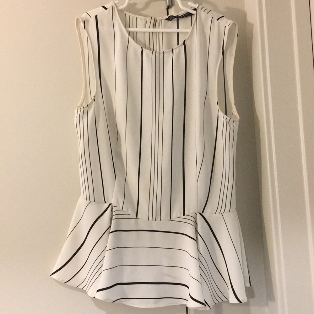 Zara Basic white and black lined flare top